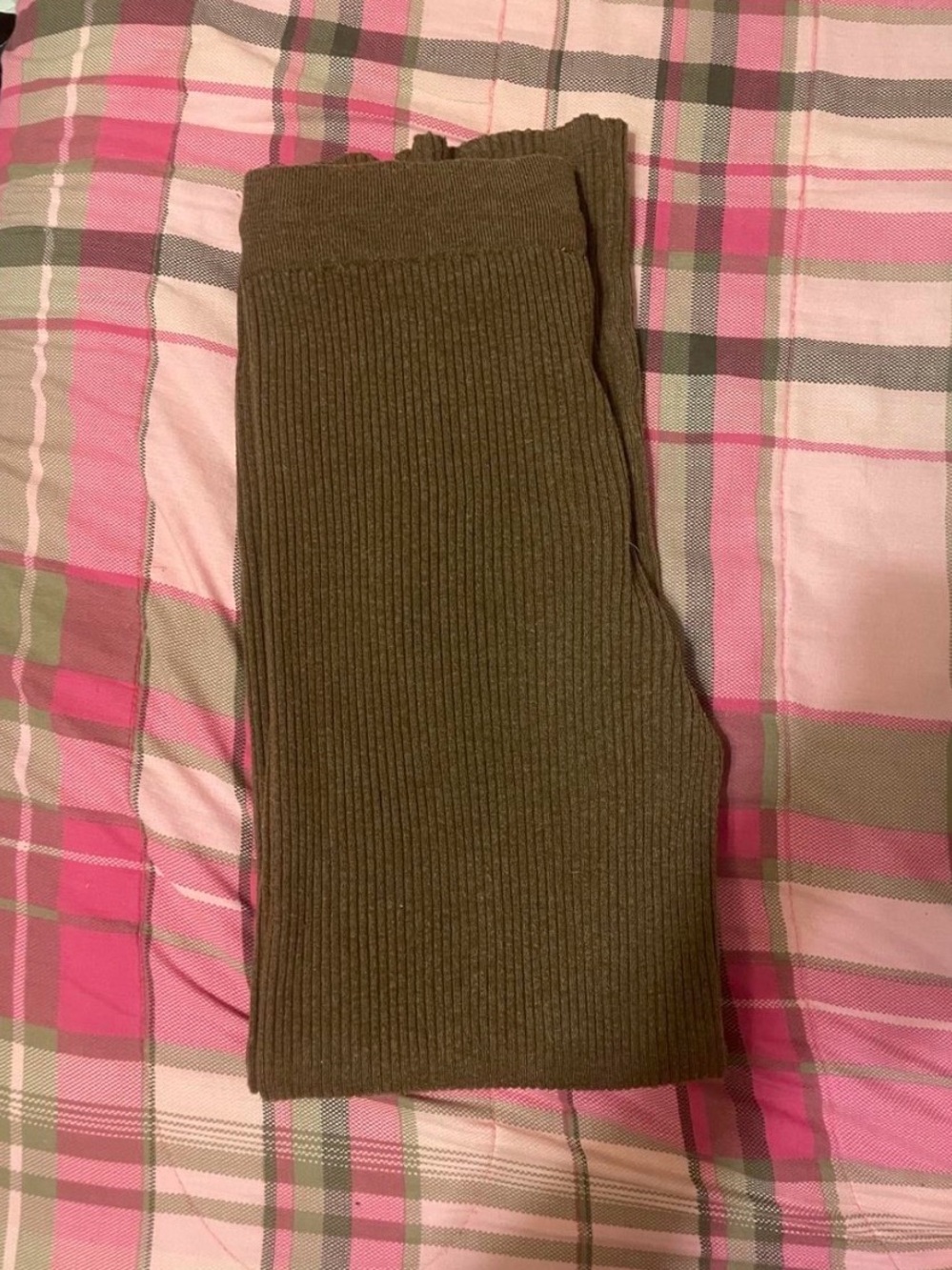 Pink Rose Chocolate Ribbed Sweater Set With Matching Ribbed Pants - Picture 4 of 8